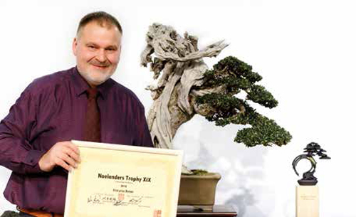 So sieht ein glücklicher Gewinner aus. Christian Przybylski mit seiner Olive auf der Noelanders Trophy 2018.