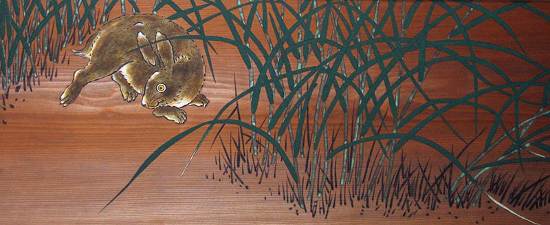 Kaninchen als Farbmalerei auf Holz.  Dass die Holzrahmen von Schiebetüren bemalt wurden, kommt relativ selten in der japanischen Kunst vor. 